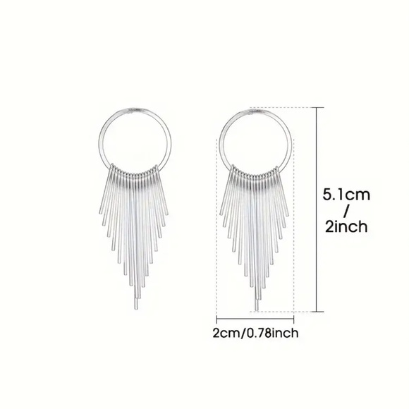 🎄3 for $23🎄Silver Tassel Dangle Earrings - Picture 3 of 3